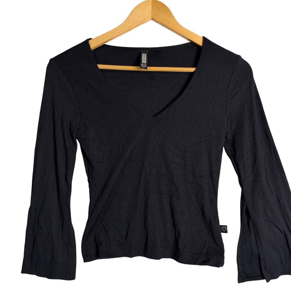 XOXO Black V-Neck Long Sleeve Top Ribbed Split Flare Cuff USA vintage y2k bratz